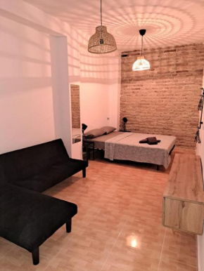LIAM STUDIO IN SEVILLA CENTRIC